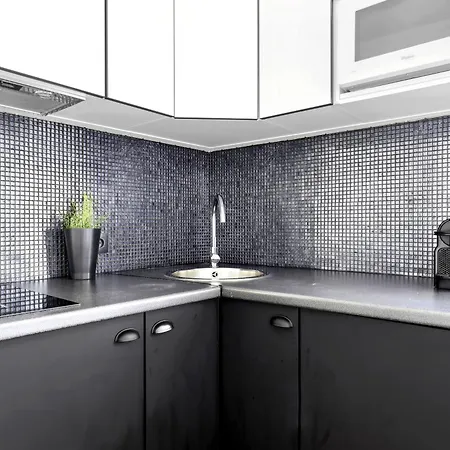 Lovely Floor Near Montmartre