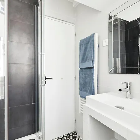 Apartment Lovely Floor Near Montmartre